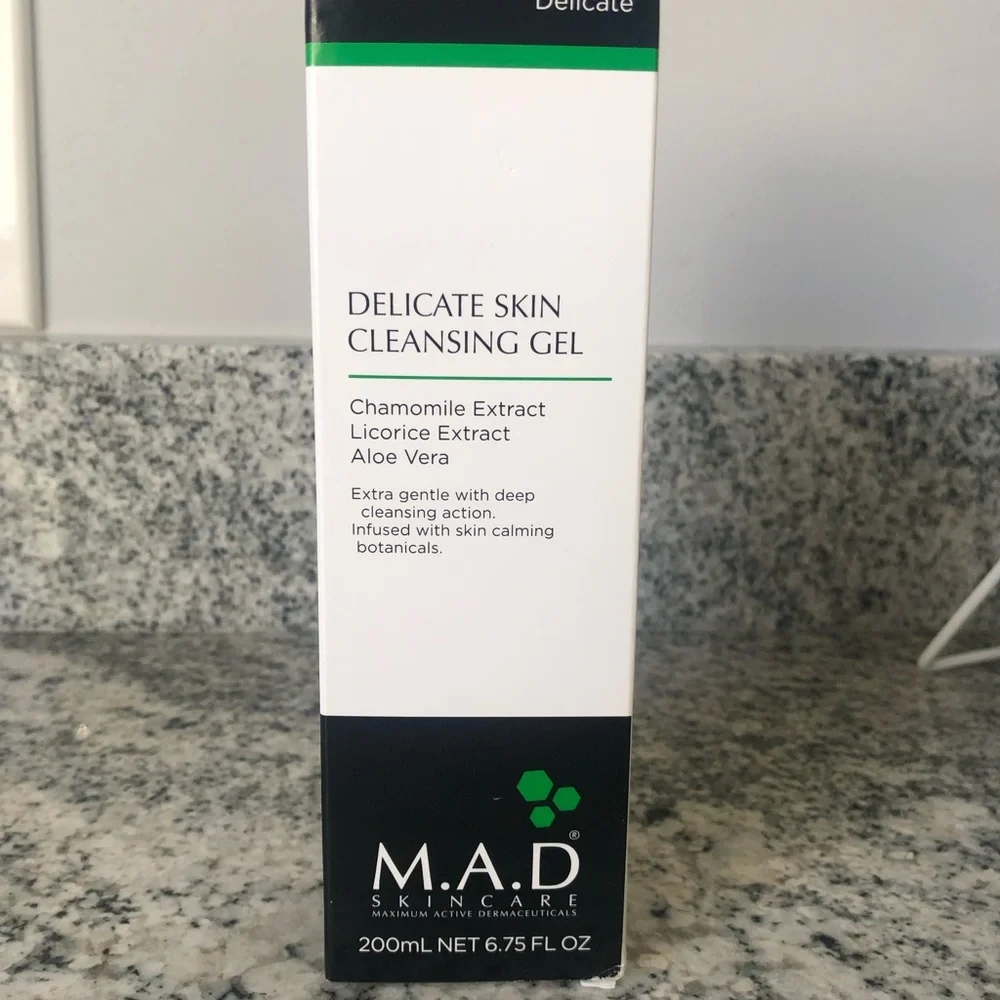 M.A.D Skincare Delicate Skincare Cleansing Gel - Picture 1 of 4